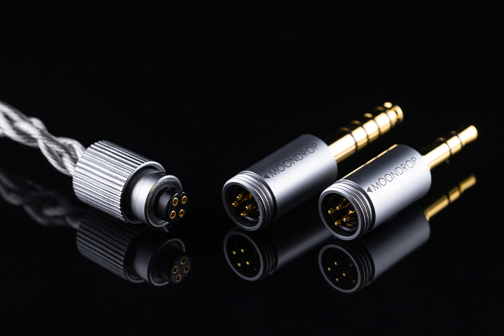 MOONDROP Aria 2 cable with interchangeable 3.5 mm and 4.4 mm plugs