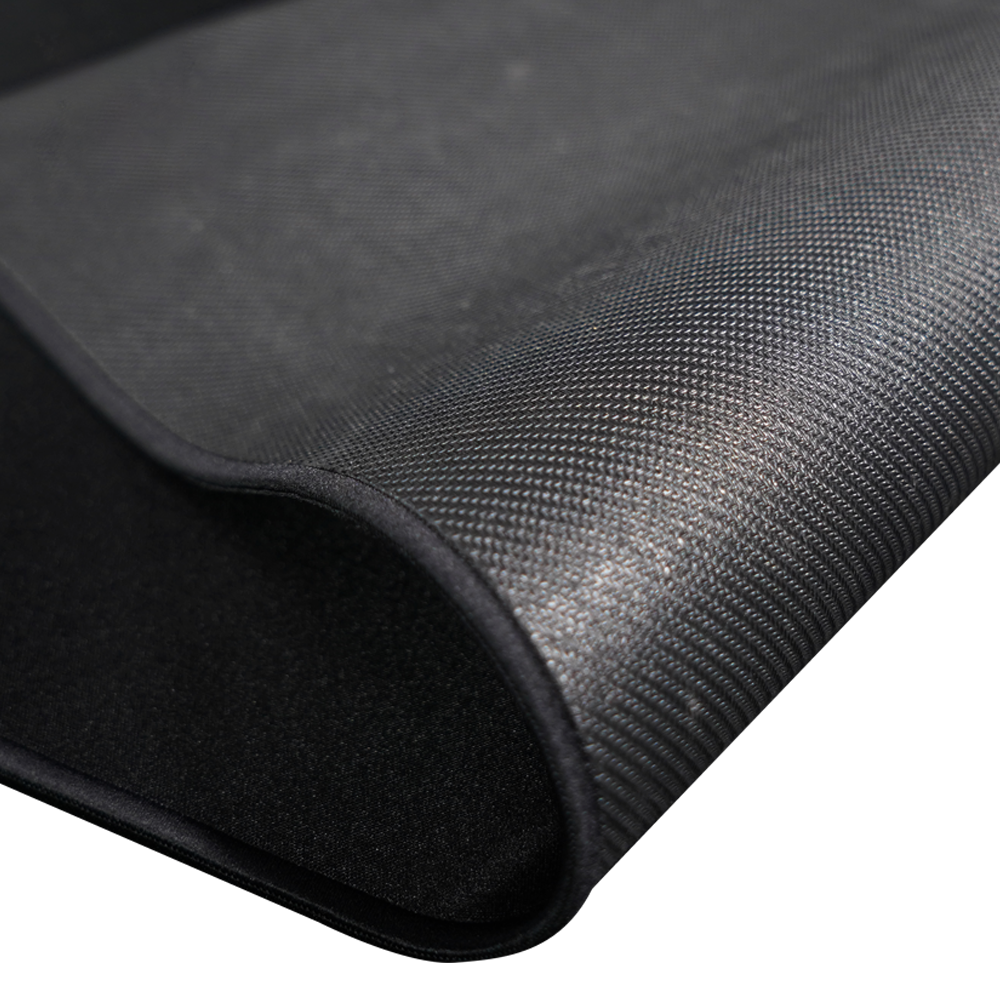 Fantech AGILE MP903 rolled edge showing the rubber base