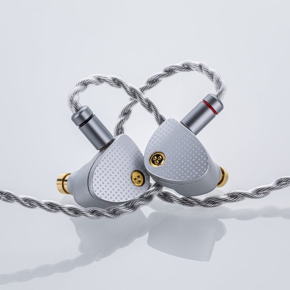 MOONDROP Aria 2 with braided cable
